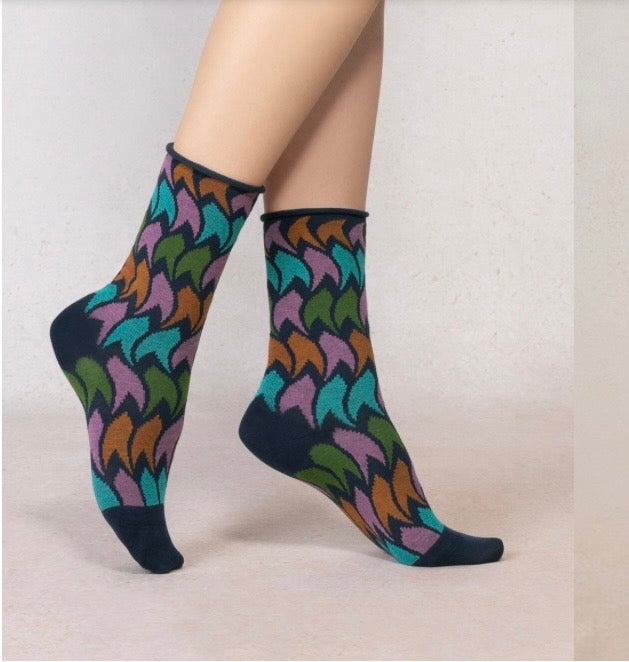 Bleu Foret Velvety Feather pattern sock.